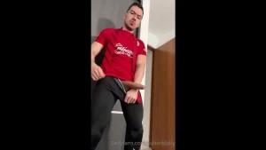 Jerking off With My Tie – Suiteddaily