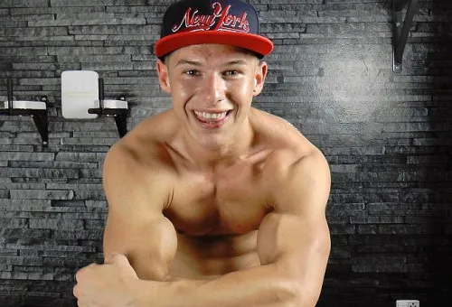 Raymond Hamilton – Muscle Flexing – Workout Raymond Hamilton – Muscle Flexing – Workout